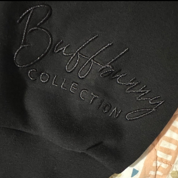 NWOT Buffbunny Cloud Cropped Hoodie Onyx Black - Picture 4 of 6